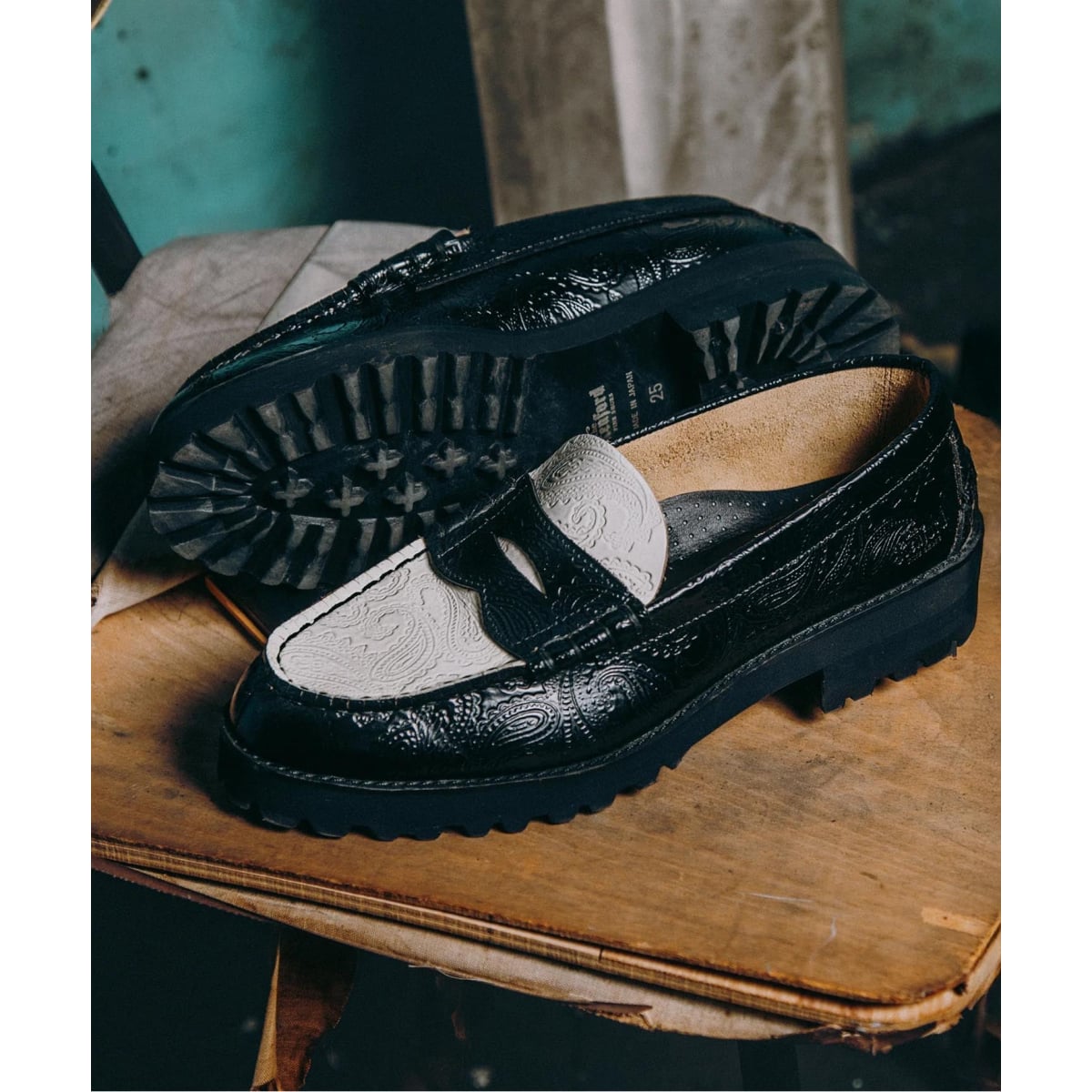 The Kenford Fineshoes TANK SOLE LOAFERS / BLACK WH | 417