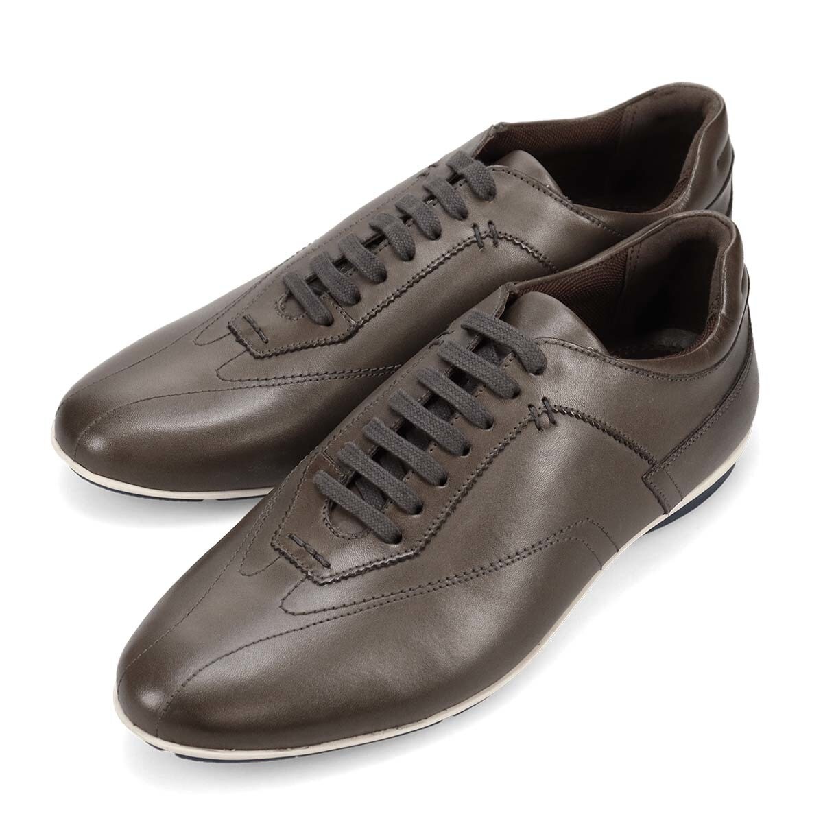 【抗菌消臭機能】様々なシーンに合わせやすい ドレスレザースニーカー DM6922