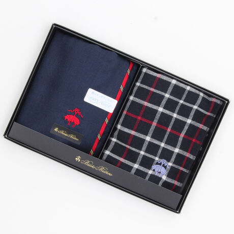 [^:1250933251-]ubNX uU[YiBrooks Brothersj̃vgnJ`^IMtgZbgBubNXuU[ỸnJ`2MtgZbgłBuhS̐ppbP[WɃvgnJ`ƃ^InJ`ZbgĂ܂BvgnJ`ɂ̓A|RbgHi`ԈHjĂ܂B肰Ȃuh̃V{}[Nł郊{Œ݂邳ꂽqriS[ft[Xj̎hJĂ܂Bm Brooks Brothers n1818N̑nƈȗAAJ哝̂nEbhX^[ɈA悻2Iɂ킽`Ɖl葱ĂAAJ̏ےƂuhAubNX uU[YBAJgfBVi̐Eςƌ̃j[[Nvbs[ZubNX uU[ỸnJ`[tRNVłB