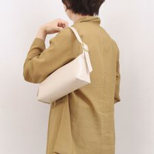 カカトゥ(kakatoo)の【CanCam 11月号掲載】カカトゥ kakatoo / ワンハンドルバゲットバッグ