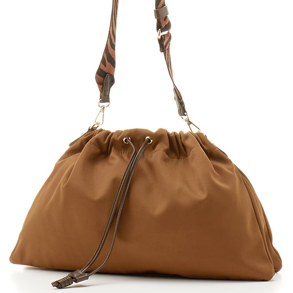 LA MARGE】【軽量】マットナイロン ハーフムーン ショルダーバッグ