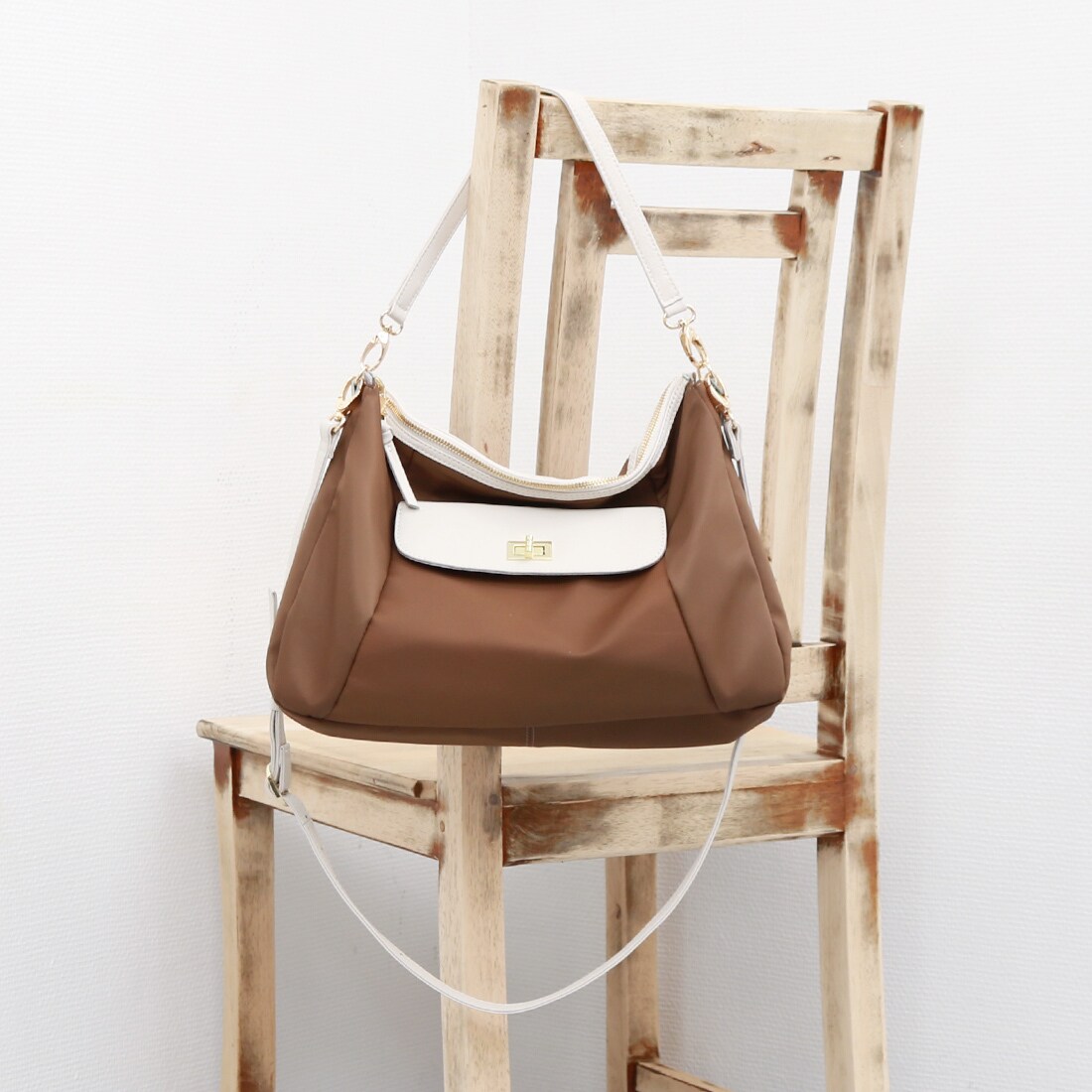 本革 レザー】 ペルケ perche / ナイロン牛革ヒネリ金具トートバッグ