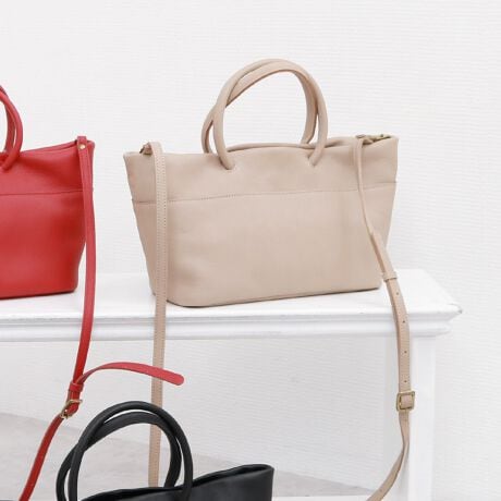 [^:80-00-00050]yP perche / PHU[ێnh2wayV_[fUC|CgvPHU[g^~jg[gBۂ肪炵vXĂ܂BzA500ml{gȂǂTCYŌ|̂łV_[tȂ̂ŃfC[[XɃIXXłBS̓{łBAeVȄi͖{vgpĂ܂B{v̓㐅G(JAȂ)▀CŐF܂BWF̂mƂ̑gݍ킹͂TB܂AF̍ۂɎgp̂ɂcꍇ܂BCɂȂꍇ͈xAꂽłgpBEf(^bNJ[jɂĔH͐ElɂʂȋZ@ŐFĂȂC̏Ԃ̔v֔\tA^ԂɂĈfނłB̈׌pIȂgpɂA̕\ʂCv̒n͔̓邱Ƃo܂BɖCAAR[ŉt̕tɂӉBĂ܂͏CƂȂĂ܂̂ŁAߑOɂ̓_A肢܂BiڍׁyTCYzF22 F15 }`F10.5@nhオF9@V_[F128y|PbgzOF0 F3yJ@z}Olbgyd(g)z320yfށzvyYz{y艿z15,950~(ō)A4pF~z(10cm~20cm)F500ml{gFuhRZvg-- perche / yP --percheiyPjyPƂ̓C^AŁuȂ?vuǂ?v̈ӖBW̑fނƂ̏o؂ɂAɋĒobOAvWJĂ܂BîCɓo^肢܂yJ[gɓz̃n[g}[NNbNēׂ⃉Xg1_̂m点AZ[Ȃǂ̂m点󂯎邱Ƃł܂L̕iԂ\tBiԁF80-00-00050obO obN ΂ V_[obO  g[gobO  2way made in Japan {v fB[X l JWA yP perche 800000050