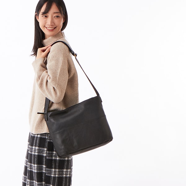 ペルケ perche / ガーメントレザー・サスティナブルボディーショルダー