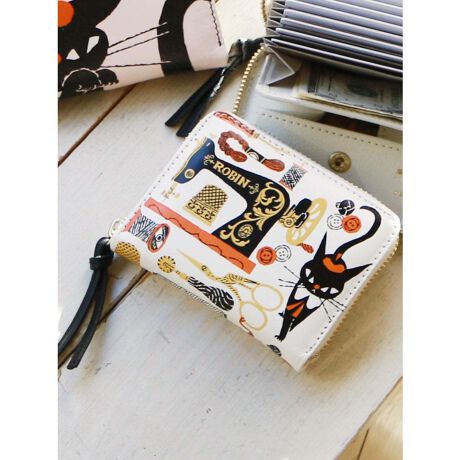 [^:80-06-00070]yP~˂ӏ ROBIN / WoJ[hEHbgy˂ӏz2011N薼É𒆐SɁA˂т񂿂̊G{G݂Ȃǂ𐻍̔ĂlgjbgBG{u˂т񂿂vV[YA˂umy little TeovV[YȂɃo^C`R̃pbP[WfUCȂǂSBЃfBREgC̃xAubNAVAGV[YȂ`|Bui̋lvuxW[Yvuu[bNvuƂ񂪂Xq̃AgGvȂǂƂ̃R{тBlCROBIN`[tɂfUCvUVvgAz܂Iȃc◧̊oUVvgROBIN肩킢\Ă܂̃fUC͈ꕔ낵܂ނłɓȂfUCłfUC|CgfUC@\߂ȂȂɂ߂̃WoJ[hEHbgJ[h𑽂ǃRpNgzT̕ɂ߃J[hADAKASRpNgɎ[Azƃ~jz̗ǂƂ|킹eʂ̍z~jV_[nhobOA|PbgɂTCYły180ɑ傫J΂J[h|PbgzoJ[hڂŕo₷WõJ[h|Pbg|Pbg9J[hނRpNgɎ[yXL~Oh~@\z؂ȃJ[hXL~Oh~{̂ɃXL~Oh~V[gĂXL~OQh~܂yƗKz傫J{bNX^̏KꂾAڗđRŏKo₷yD܂炸ɓzzhɑuD܂肽ȂvƂv]ȂWo|PbgɂD܂炸Ɏ[łXbvył͂zROBIÑvgꂽꂢȃu[̐p̔ł͂v[gɂ߂łiڍׁyTCYzF10.5 F8.5 }`F2.5 yJ[h|Pbgz F9yJ@zt@Xi[yd(g)z100yfށzvyYz{AeVȄi͖{vgpĂ܂B{v̓㐅G(JAȂ)▀CŐF܂BWF̂mƂ̑gݍ킹͂TB܂AF̍ۂɎgp̂ɂcꍇ܂BCɂȂꍇ͈xAꂽłgpBEtH(^bNJ[jɂĐtH͐FĂȂC̏Ԃ̔v֐𐁂tĒFfނłB̈׌pIȂgpɂAv̕\ʂCv̒n͔̓邱Ƃo܂BɖCAAR[ŉt̕tɂӉBĂ܂F͏CƂȂĂ܂̂ŁAߑOɂ̓_A肢܂BuhRZvg-- perche / yP --percheiyPjyPƂ̓C^AŁuȂ?vuǂ?v̈ӖBW̑fނƂ̏o؂ɂAɋĒobOAvWJĂ܂BîCɓo^肢܂yJ[gɓz̃n[g}[NNbNēׂ⃉Xg1_̂m点AZ[Ȃǂ̂m点󂯎邱Ƃł܂L̕iԂ\tBiԁF80-06-00070z ܂ ܂z ֕ Wo@΂ J[hP[X U[ {v D ܂Ȃ fB[X l JWA ArI unbillion 800600070