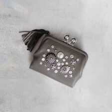 ペルケ(perche')のペルケ perche / マルチスタッズがま口二つ折りウォレット