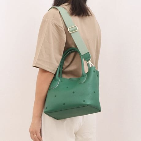 [^:08-00-07471]yP perche / vhbghJ2wayg[gSfUC|Cg{̊vƓFn̎ŎhJhbg|Cg̃g[gobOB肰Ȃ킢vXĂ܂BzA500ml{gTCYŃfC[Ɏg₷TCYłBוȂ͓̋𗯂߂ƌ`ς邱Ƃł܂BÔłV_[t2wayŎgĒ܂BEF}OlbgJE|PbgF@I[vF2@t@Xi[F1AeVȄi͖{vgpĂ܂B{v̓㐅G(JAȂ)▀CŐF܂BWF̂mƂ̑gݍ킹͂TBAF̍ۂɎgp̂ɂcꍇ܂BCɂȂꍇ͈xAꂽłgpBEtH(^bNJ[jɂĐtH͐FĂȂC̏Ԃ̔v֐𐁂tĒFfނłB̈׌pIȂgpɂAv̕\ʂCv̒n͔̓邱Ƃo܂BɖCAAR[ŉt̕tɂӉBĂ܂F͏CƂȂĂ܂̂ŁAߑOɂ̓_A肢܂BiڍׁyTCYzF34@23.5  F20  }`F12   nhオF13.5@V_[F64-113y|PbgzOF0 F3yJ@z}Olbgyd(g)z520yfށzvyYzy艿z13,970~(ō)A4pF~z(10cm~20cm)F500ml{gFuhRZvg-- perche / yP --percheiyPjyPƂ̓C^AŁuȂ?vuǂ?v̈ӖBW̑fނƂ̏o؂ɂAɋĒobOAvWJĂ܂BîCɓo^肢܂yJ[gɓz̃n[g}[NNbNēׂ⃉Xg1_̂m点AZ[Ȃǂ̂m点󂯎邱Ƃł܂L̕iԂ\tBiԁF08-00-07471obO obN ΂ g[gobO hbg V_[obO NX{fB 2EFC {v fB[X l JWA yP perche ArI unbillion un billion 080007471