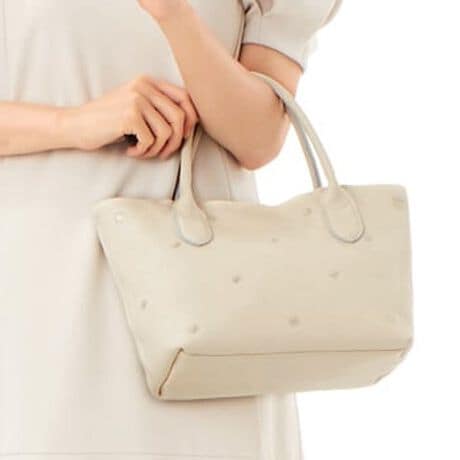 [^:08-00-07471]yP perche / vhbghJ2wayg[gSfUC|Cg{̊vƓFn̎ŎhJhbg|Cg̃g[gobOB肰Ȃ킢vXĂ܂BzA500ml{gTCYŃfC[Ɏg₷TCYłBוȂ͓̋𗯂߂ƌ`ς邱Ƃł܂BÔłV_[t2wayŎgĒ܂BEF}OlbgJE|PbgF@I[vF2@t@Xi[F1AeVȄi͖{vgpĂ܂B{v̓㐅G(JAȂ)▀CŐF܂BWF̂mƂ̑gݍ킹͂TBAF̍ۂɎgp̂ɂcꍇ܂BCɂȂꍇ͈xAꂽłgpBEtH(^bNJ[jɂĐtH͐FĂȂC̏Ԃ̔v֐𐁂tĒFfނłB̈׌pIȂgpɂAv̕\ʂCv̒n͔̓邱Ƃo܂BɖCAAR[ŉt̕tɂӉBĂ܂F͏CƂȂĂ܂̂ŁAߑOɂ̓_A肢܂BiڍׁyTCYzF34@23.5  F20  }`F12   nhオF13.5@V_[F64-113y|PbgzOF0 F3yJ@z}Olbgyd(g)z520yfށzvyYzy艿z13,970~(ō)A4pF~z(10cm~20cm)F500ml{gFuhRZvg-- perche / yP --percheiyPjyPƂ̓C^AŁuȂ?vuǂ?v̈ӖBW̑fނƂ̏o؂ɂAɋĒobOAvWJĂ܂BîCɓo^肢܂yJ[gɓz̃n[g}[NNbNēׂ⃉Xg1_̂m点AZ[Ȃǂ̂m点󂯎邱Ƃł܂L̕iԂ\tBiԁF08-00-07471obO obN ΂ g[gobO hbg V_[obO NX{fB 2EFC {v fB[X l JWA yP perche ArI unbillion un billion 080007471