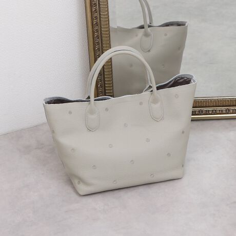 perche yP / yer h}pACezvhbghJg[gobOfUC|Cg{̊vƓFn̎ŎhJhbg|Cg̃g[gobOB_炩ŃJWAɎĂ镵͋CłB̃Xibv𗯂߂ƌ`ςĎƂł܂BAeVȄi͖{vgpĂ܂B{v̓㐅G(JAȂ)▀CŐF܂BWF̂mƂ̑gݍ킹͂TB܂AF̍ۂɎgp̂ɂcꍇ܂BCɂȂꍇ͈xAꂽłgpBEf(^bNJ[jɂĔH͐ElɂʂȋZ@ŐFĂȂC̏Ԃ̔v֔\tA^ԂɂĈfނłB̈׌pIȂgpɂA̕\ʂCv̒n͔̓邱Ƃo܂BɖCAAR[ŉt̕tɂӉBĂ܂͏CƂȂĂ܂̂ŁAߑOɂ̓_A肢܂BiڍׁyTCYzF47@F26@}`F18nhオF13.5y|PbgzOF0@F3yJ@z}Olbgyfށzvyd(g)z480yYzy艿z14,960~(ō)uhRZvg-- perche / yP --percheiyPjyPƂ̓C^AŁuȂ?vuǂ?v̈ӖBW̑fނƂ̏o؂ɂAɋĒobOAvWJĂ܂BîCɓo^肢܂yJ[gɓz̃n[g}[NNbNēׂ⃉Xg1_̂m点AZ[Ȃǂ̂m点󂯎邱Ƃł܂L̕iԂ\tBiԁF08-00-7470 {v U[ g[gobO JWA fB[X yP perche ArI unbillion un billlion 080007470[^:08-00-07470]