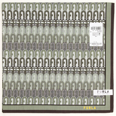 [^:2182830003]obOł̓WJ[hŕ\ꂽGXjbNY炵J[̃vgŕ\܂B[FURLA]usAAVvAVbNARe|[vƂRZvĝƁAFURLA͗h邬Ȃuhc[ƍŐ[̃t@bVƂ_Ci~bNȃAv[`ŁA₦ԂȂiĂ܂B