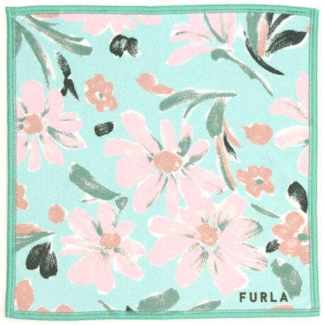 [^:2182690008]炩ȕMgŕ`ꂽԕ̓j[NȃJ[ÖꖇłB[FURLA]usAAVvAVbNARe|[vƂRZvĝƁAFURLA͗h邬Ȃuhc[ƍŐ[̃t@bVƂ_Ci~bNȃAv[`ŁA₦ԂȂiĂ܂B