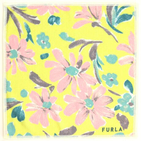 [^:2182690008]炩ȕMgŕ`ꂽԕ̓j[NȃJ[ÖꖇłB[FURLA]usAAVvAVbNARe|[vƂRZvĝƁAFURLA͗h邬Ȃuhc[ƍŐ[̃t@bVƂ_Ci~bNȃAv[`ŁA₦ԂȂiĂ܂B