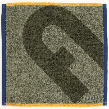 [^:2183130006]A[`S_ɔzfUCAw̃J[肰ȂANZgɂȂĂ܂B[FURLA]usAAVvAVbNARe|[vƂRZvĝƁAFURLA͗h邬Ȃuhc[ƍŐ[̃t@bVƂ_Ci~bNȃAv[`ŁA₦ԂȂiĂ܂B