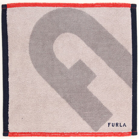 [^:2183130006]A[`S_ɔzfUCAw̃J[肰ȂANZgɂȂĂ܂B[FURLA]usAAVvAVbNARe|[vƂRZvĝƁAFURLA͗h邬Ȃuhc[ƍŐ[̃t@bVƂ_Ci~bNȃAv[`ŁA₦ԂȂiĂ܂B