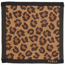 フルラ　大判　タオルハンカチ（27cm）レオパード　【FURLA】
