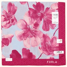 フルラ　大判　プリントハンカチ（58cm）　【FURLA】