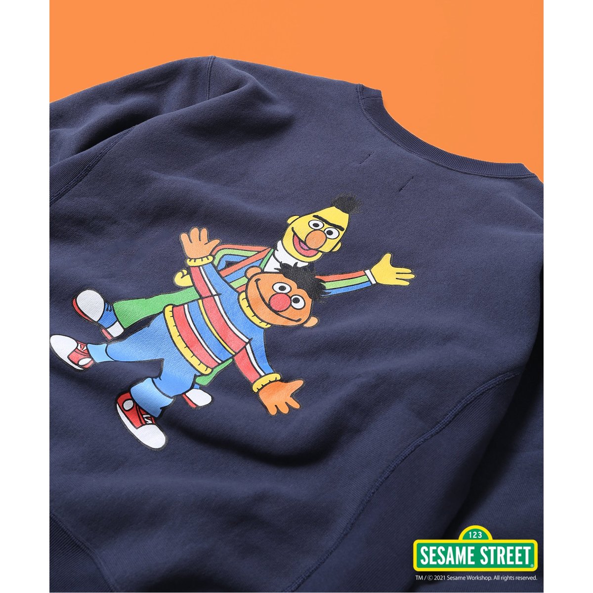 【CHAMPION×セサミストリート】RW クルーネックスウェット B&E CHAMPION×セサミストリート】RW クルーネックスウェット B&E
