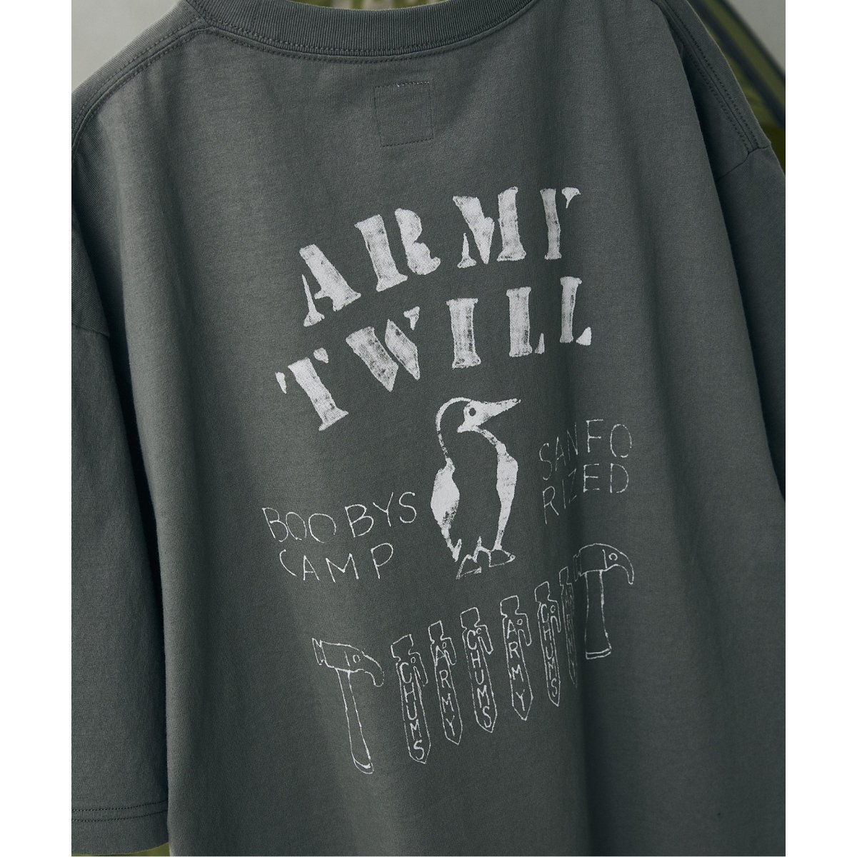 CHUMS × ARMY TWILL】バックプリントTシャツ | ジャーナルスタンダード