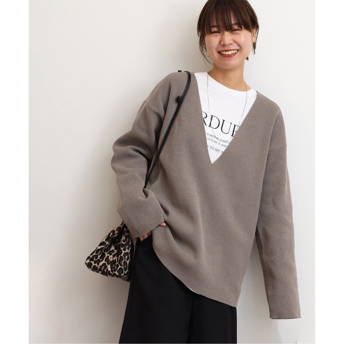 【美品】 ジャーナルスタンダード ストレッチニットV ネックプルオーバー 追加》ウォッシャブルストレッチニットVネックプルオーバー