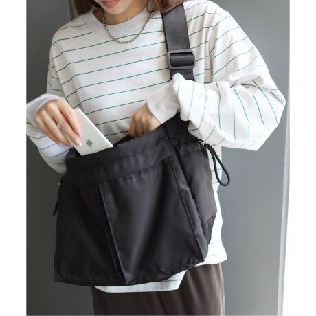 [^:25092463001730]y2025SSzJOURNAL STANDARD relumeꂩ`fUCrelume̓ʂȕʒACedɂW[ɂgA傤ǂ悢傫̃VvȃV_[obOłBוoꂵ₷悤ɁAOɃ|PbgtĂ̂g₷̃|CgyPACKING/pbLOzAJ̃X[p[ɎGɔĂ悤ȁAgobNpbNRZvg2018NX^[gBAJ炵cVvCYxXgȃobOuhBuhŉLiԂ̂pӂ܂BʒyPACKING/pbLOzg[gobOiiԁF25092463001830jTCYɂĕД̔TCYF[J[TCYt[(009)FFJ[ɂĕД̔J[F[J[J[ubN(001)FBLACK舵ɂẮAiɂĂi\łmFBƖ̊֌WɂAۂFČꍇ܂B܂p\REX}[gtHȂǂ̊ɂA኱iƉ摜̃J[قȂꍇ܂Bi̐F́AiAbv摜QƂB