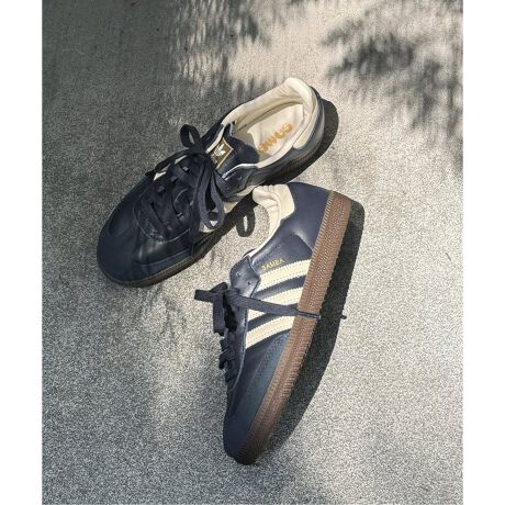 [^:25093463001530]y2025AWzJOURNAL STANDARD relumeNVbNȃ[hYAfB_XSAMBABfC[R[fɓރfUC̓[h[uɎꂽACełBpcX^CXJ[g܂ŁAlXȃV[Ɋ􂵂Ă܂Byadidas OriginalszXg[gX|[cEGAuhƂ2001Nɓoꂵuadidas OriginalsvB1972N1995N܂ŁuadidasЁṽJpj[SgtHCSiOt̃SjɂAAX[ĝ߂ɊJꂽv_Ng̕iÃ݂gh𔽉fV샂fR{[Vɂv_Ng܂ŁALiWJ́BTCYɂĕД̔TCYF[J[TCY22.5(225)F22522.5(225)F22523(230)F23023.5(235)F23524(240)F24024.5(245)F24525(250)F250J[ɂĕД̔J[F[J[J[lCr[(040)FiCgO[^N[zCg[J[iԁFID2056舵ɂẮAiɂĂi\łmFBƖ̊֌WɂAۂFČꍇ܂B܂p\REX}[gtHȂǂ̊ɂA኱iƉ摜̃J[قȂꍇ܂Bi̐F́AiAbv摜QƂB