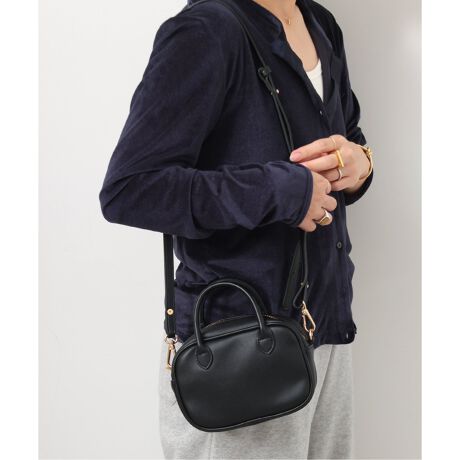 [^:25092463000030]y2025AWzJOURNAL STANDARD relumeANZT[oŊy߂A~j{XgobOVoIԂȃTCYȂAX}[gtH~jzȂǂ̕Ki܂[́BX^CbVȃVvtHŃx[VbNɎgubNƁAGڂ̃XEF[hfނgpuE2FWJŁAV[Cɍ킹X^COy߂܂V_[Xgbv͎O\ŁAnhobOɂV_[obOɂϐgAg̗ǂ|CgIyVELETTO/Fbgz20IɃXyCŊv̌CAobO𐶎YHƂĐݗꂽuhBiƎgSn̂悳Ƃ{ۂAŐVghꂽi𐶎YĂ܂BߔN̓TXeiuȊϓ_Synthetic leather()fނƂobOCȂǂ̐Yn߁AD]𓾂Ă܂BTCYɂĕД̔TCYF[J[TCYt[(009)FFJ[ɂĕД̔J[F[J[J[ubN(001)F4001 BLACKuE(020)F8028/8052 BROWN[J[iԁFCE-24072-SUPU舵ɂẮAiɂĂi\łmFBƖ̊֌WɂAۂFČꍇ܂B܂p\REX}[gtHȂǂ̊ɂA኱iƉ摜̃J[قȂꍇ܂Bi̐F́AiAbv摜QƂB