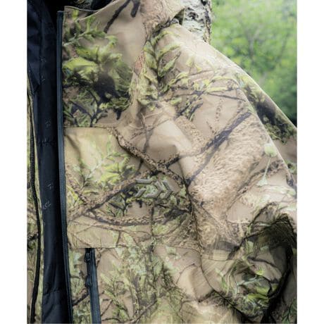 [^:25011465000140]DAIWÅmȋ@\ƁAsIȊZʒEB^[WPbgoBʒ|CgEsIȃTCWO: Z߂ɁAgƎ邱ƂŁAXł̒pV[ɍœKꂽbNX̂VGbgBE~j}ȃfUC: ̃Ci[JtXȗAꂽX}[gȃbNoBE㎿Ȏdオ: uhSvghJɕύXAi̎BDAIWA|ĂAEghAEFÃmEnEɂ݂Ȃ񂾁Auh̃X^_[hfx[XɁAugvƂVȎ_ʒBDAIWAȂł͂̋@\AigłłdオłBE2w\GORE-TEX(R)t@ubNA}ȈVłJ̐ZhAߕ̎CIɔroBɃhCŉKȏԂۂ܂BEtgWbv|Pbgɂ́A̐Zy~t@Xi[̗pBtB[hł̃ANeBreB͂Ał̓ˑR̉JɂΉ܂BEׂ̏Ȃtbft[܂gpn̗pB@\ƃTXeireB𗼗Ă܂BEt[h̃h[R[h⑳̃xNɂA̐NhAg̃tBbgɒ\łB[݂̂{h[AsIȃubNAĎRɗnރJt[W3FWJBȂ̃X^Cɍ킹ĂIт܂B戵ɂāEF͑̕ƈꏏɐȂŉBEFڐ̉\܂BEԂ̐Zu͂BEt@Xi[xN͑SĕԂŐ󂵂ĉBJĂƔǰɂȂ܂BEXg[ủ΂̂΂Ȃǂł̊͂ȂŉB΂̊댯܂BEvgւ̃AC͂ByDAIWA / _CztBbVON_ɁAAEghA̗lXȃV[V[XɂȂDAIWAVȂɒĂ}`tB[hCBXƕςtB[h̓VC̕ωɂΉł郌C[hX^Cx[XɁAꂵEς̃RNVWJBIȃWbv[NACeL[J[œꂷȂǁA]̊TOɌŎȂfUCd܂B