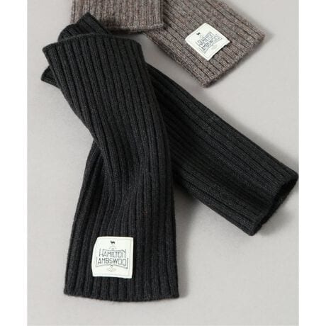 [^:25090464300030]HAMILTON KNIT GARTER HAND WARMERrelumeԂ́hn~gE[hV[YhnhEH[}[iA[EH[}[jNoBс~iCãn~gjbgfނgpĂAyĒgSnłBwĂȂ̂Œp܂܃X}z̑gׂƂ\B܂A܂d_Iɉ߂̂ŊOł̖hObYƂĂ͂Adԓ⊦ŎgpƁAŉ߂V[ł􂵂܂BA[EH[}[jbg̑悩`gĥX^CO\ŁAjZbNXACeƂĂgp܂B