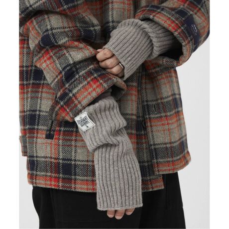 [^:25090464300030]HAMILTON KNIT GARTER HAND WARMERrelumeԂ́hn~gE[hV[YhnhEH[}[iA[EH[}[jNoBс~iCãn~gjbgfނgpĂAyĒgSnłBwĂȂ̂Œp܂܃X}z̑gׂƂ\B܂A܂d_Iɉ߂̂ŊOł̖hObYƂĂ͂Adԓ⊦ŎgpƁAŉ߂V[ł􂵂܂BA[EH[}[jbg̑悩`gĥX^CO\ŁAjZbNXACeƂĂgp܂B