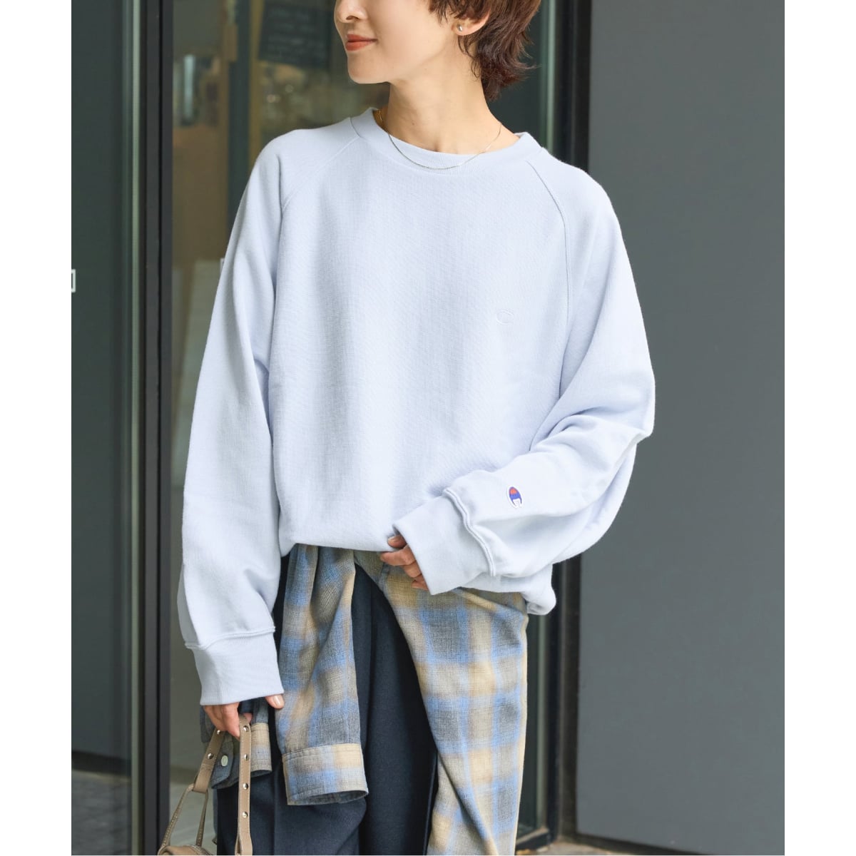 【美品】アダムエロペ　サイドスリットショートロゴスウェット サイドスリットショートロゴスウェット【洗える・抗菌・防臭機能