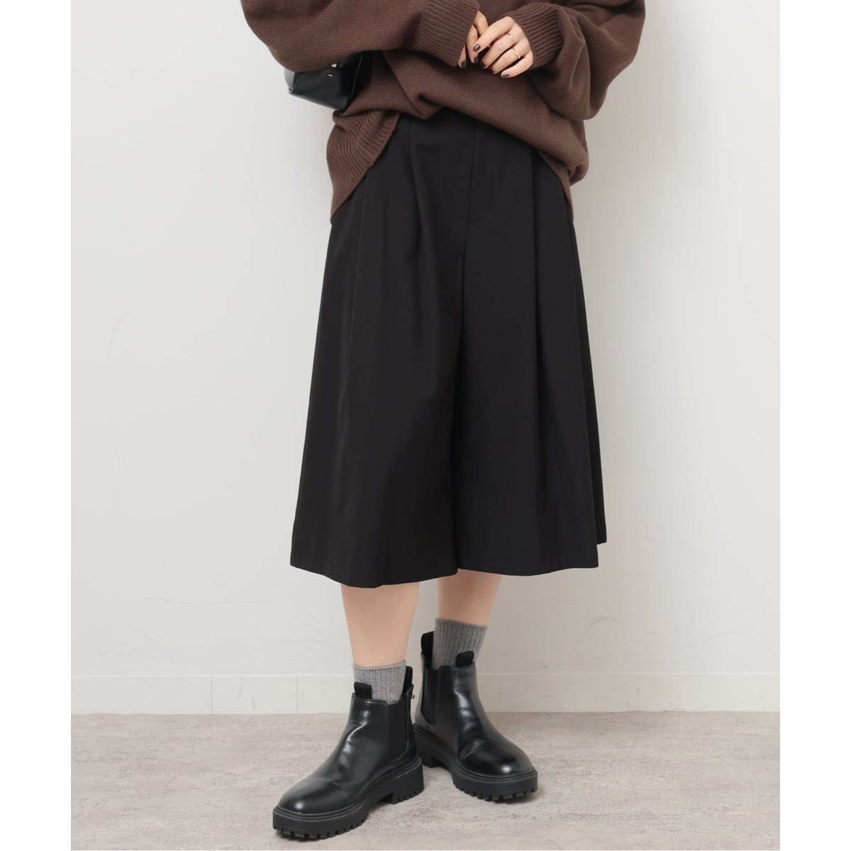 サイドバックルタックテーパードチノパンツ　ジャーナルスタンダードレリューム サイドバックルタックテーパードチノパンツ（チノパンツ