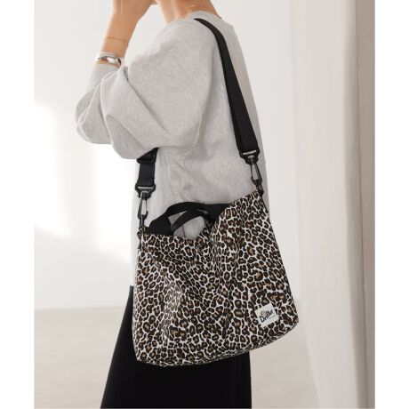 [^:26092463001710]萔ʂɒBAߐ؂ƂȂ܂y2026SSzJOURNAL STANDARD relumẽNGXg肪Ƃ܂IID]ɂǉYIi25092463006310A25092463000420̒ǉiłBsubNAt͐VFłB኱̎dlύXꍇ܂BiԂ͂łɓX܂ɓׂĂiԂƁAח\̕iԂ݂ČfڂĂ܂B݌ɐ͓X܂ɂ₢킹܂B@\ƃX^CI΂ȂfUCŐlCDrifterALV[Ŋ􂷂閜\V_[ڌBוՂTCYɁA߂̃V_[fC[gɂ҂IJWAACeȂAVvȃtHƃVbNȃJ[őlۂĂ̂ByʂŎ^т₷AŝƂĂ߂łyDrifter/ht^[z1977NɐݗꂽAInCIB̃obOuhBƂƃpV[g̐YCɓWJĂǍobOn߁Anp[c̎zϋv̍DZpEIɍ]Ă܂Bڍ׉摜͓V[YiiԁF26092463001610j́subNtłBTCYɂĕД̔TCYF[J[TCYt[TCYi009jFFJ[ɂĕД̔J[F[J[J[ubN A(002)FBLACK LEOPARDzCg B(012)FSNOW LEOPARD[J[iFDFV1641舵ɂẮAiɂĂi\łmFBƖ̊֌WɂAۂFČꍇ܂B܂p\REX}[gtHȂǂ̊ɂA኱iƉ摜̃J[قȂꍇ܂Bi̐F́AiAbv摜QƂByӎzE摜̏i̓TvłBۂ̏iƎdlAH኱قȂꍇ܂BETCY\L͂܂ŖڈƂȂ܂BE׏󋵂ɂA͂\肪Oシꍇ܂BEqlւ̔X̔xꍇ܂BEǉYíAꕔ̓X܁Aʔ̂Ŕ̔̏ꍇ܂B\߂B