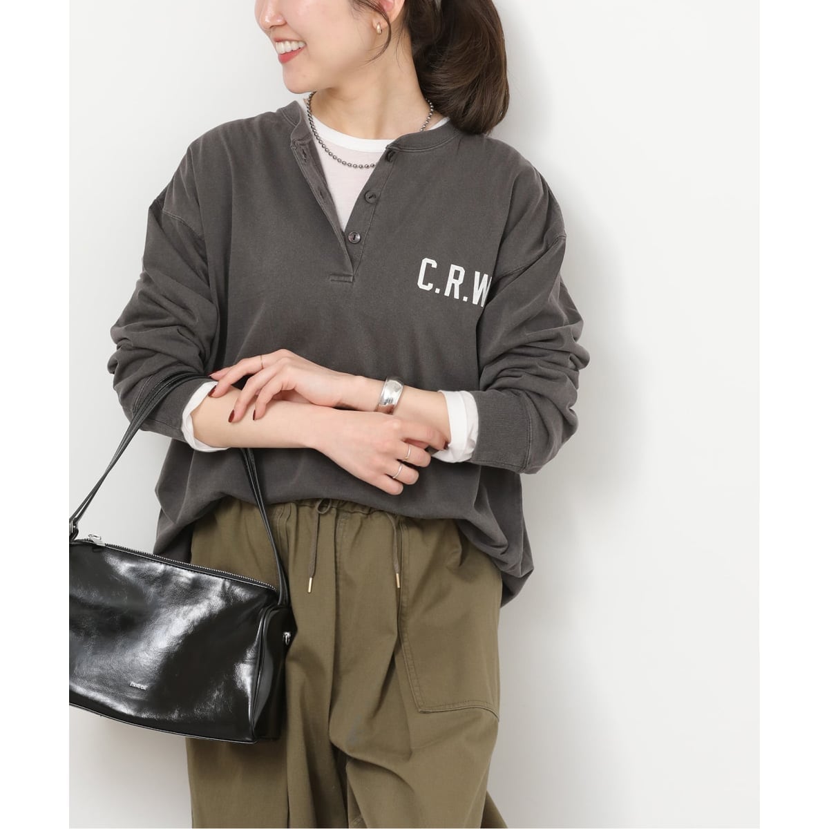 ヘンリーワンポイントロゴロンT