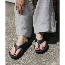 《追加予約》【OOFOS/ウーフォス】OOriginal：サンダル