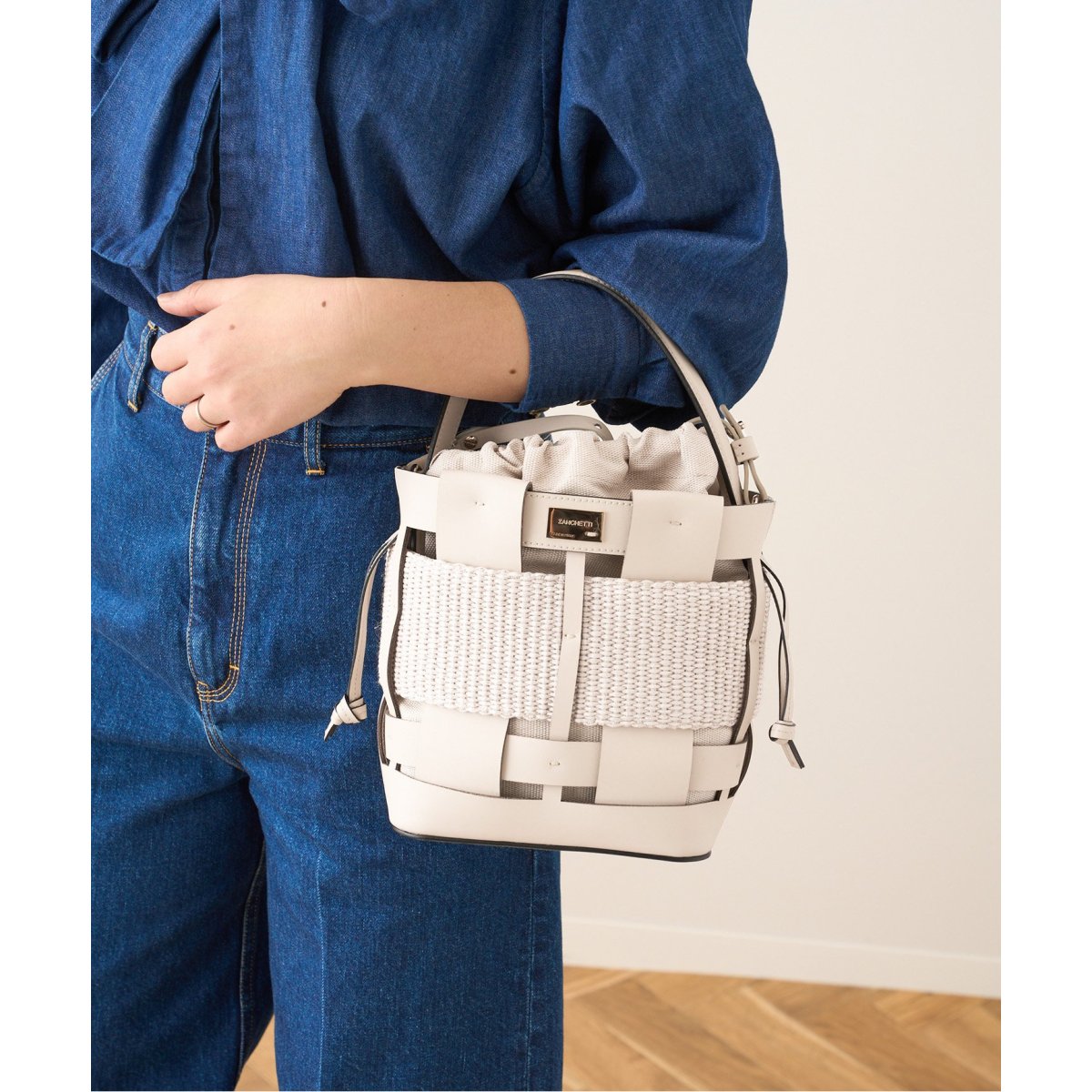 ZANCHETTI ザンケッティ バック　ウーブンバケットスモール　キャメル 予約》【ZANCHETTI / ザンケッティ】WOVEN BUCKET SMALL：バッグ