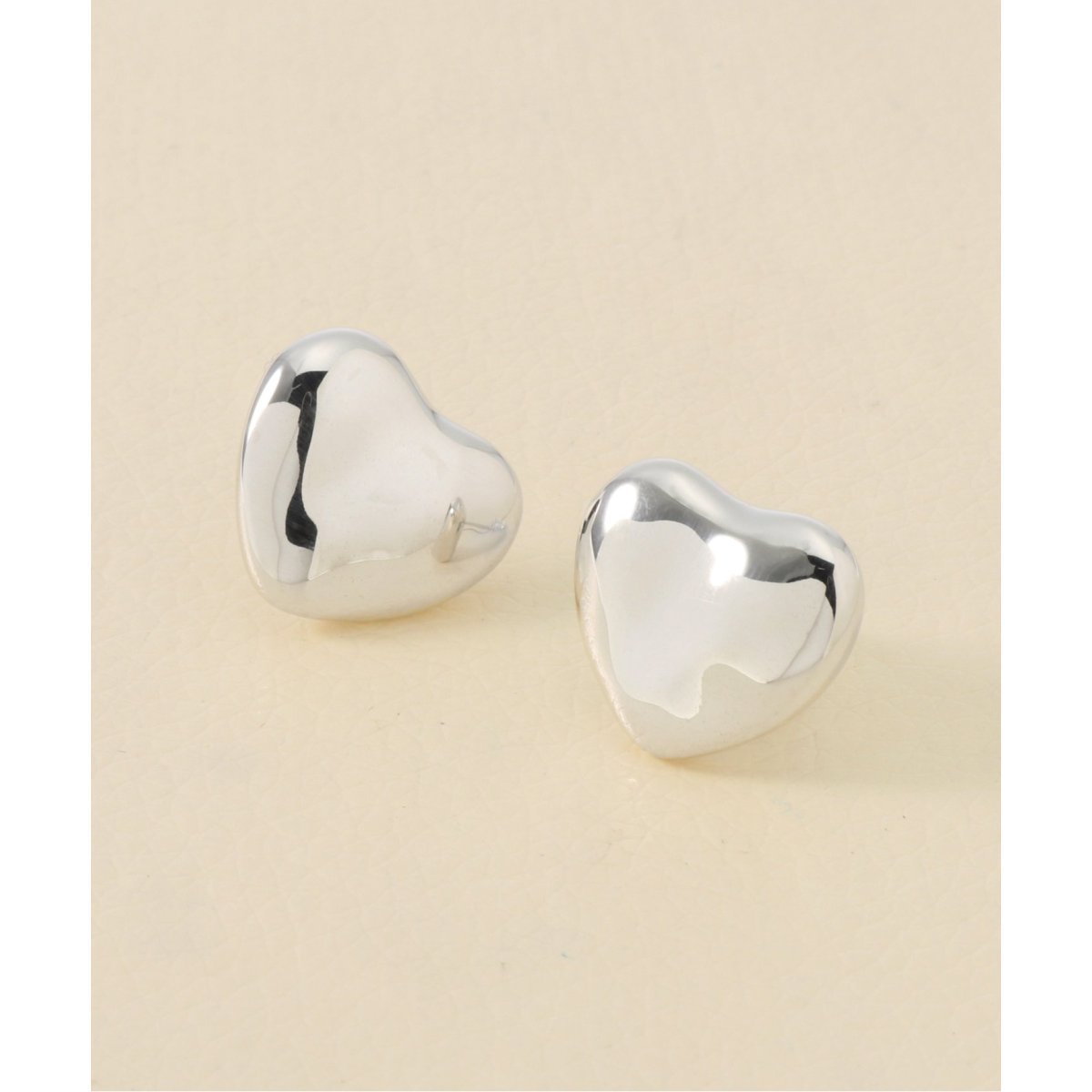 Le Chic Radical /ルシ ックラディカル】Heart Silver Stud Ear