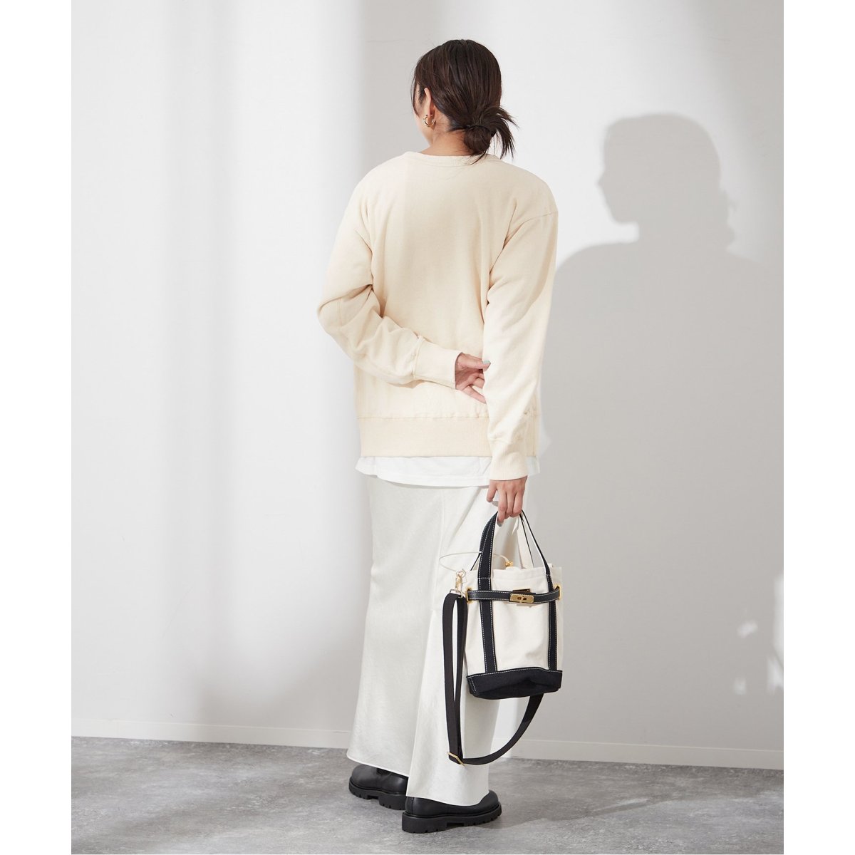 MIXTA / ミクスタ 23AW 23070380001030 TABBY PHYS.ED CREW SWEATSHIRTS フロッキープリント 長袖スウェット MIXTA/ミクスタ】TABBY PHYS.ED CREW SWEATSHIRTS：スウェット