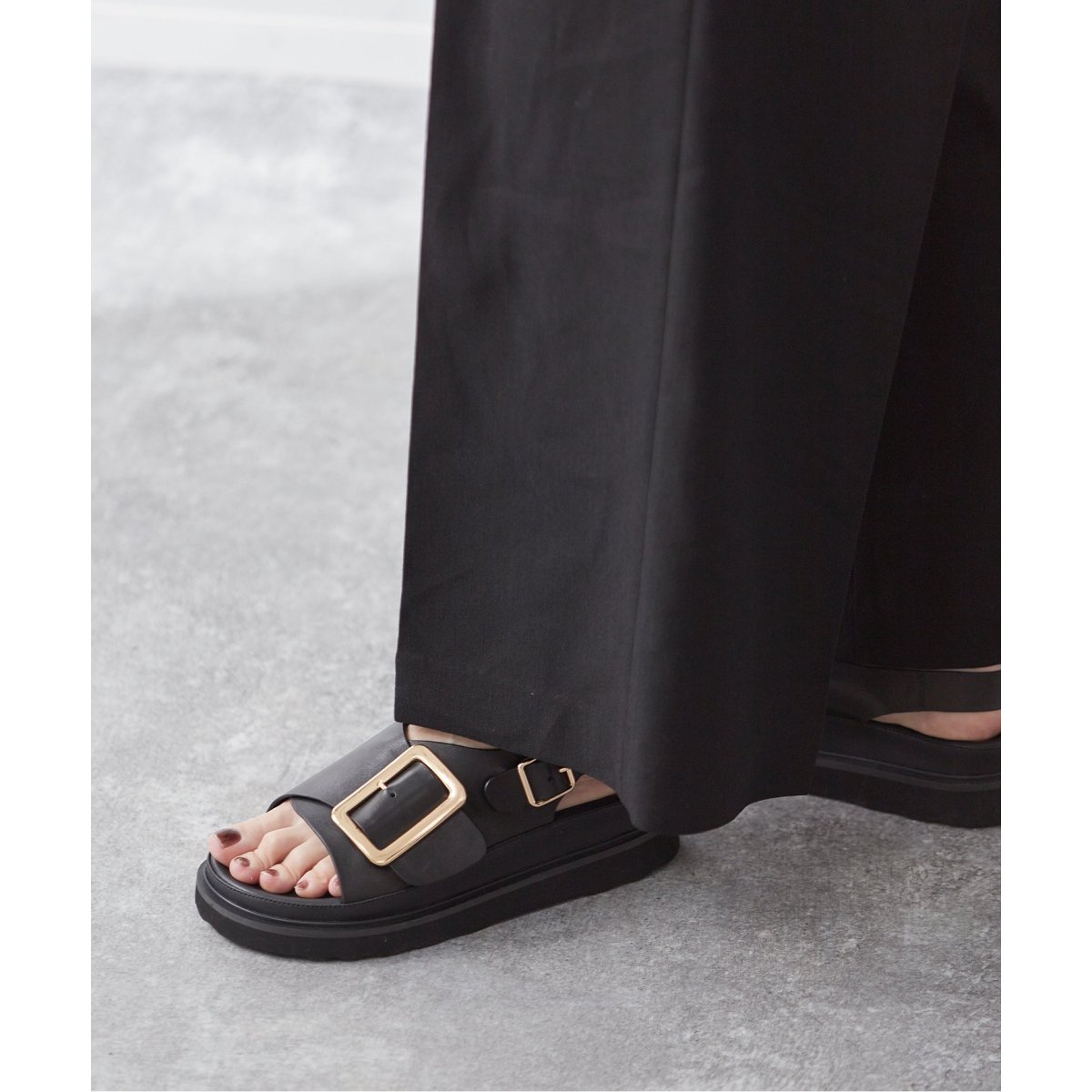 最安 CAMINANDO/カミナンド】CHAIN THONG SANDALS：サンダル 靴