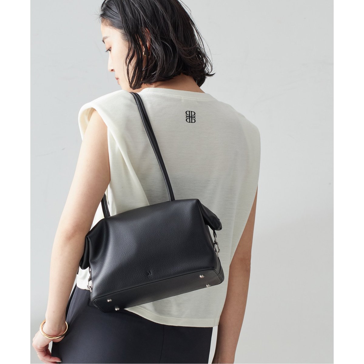 INES BRESSAND MEDIUME WALNUT ショルダーバッグ セール】INES BRESSAND MEDIUME WALNUT ショルダーバッグ（かご