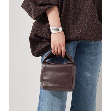 [^:25092380004930]y2025 AWzJOURNAL STANDARD L'ESSAGEqYouTubegp̃U[ɖȓAƂĂ_炩ŎĜL[u^~jobOBANZT[̂悤ȋCŃX^COɎACełByBucket Baggage/oPbgoQ[WzCȂCƂȂAX^CɖtANZT[̂悤ȘȂ܂̃obOBwfނF̔A@\ƃfUC͋Ɍ`𐬂xƂSlߍ񂾃uhłB舵ɂẮAiɂĂi\łmFBƖ̊֌WɂAۂFČꍇ܂B܂p\REX}[gtHȂǂ̊ɂA኱iƉ摜̃J[قȂꍇ܂Bi̐F́AiAbv摜QƂB[J[iԁFBB25LBG012J[ɂĕД̔J[F[J[J[uEi020jFDARK BROWNTCYɂĕД̔TCYF[J[TCYt[TCYi009jFF