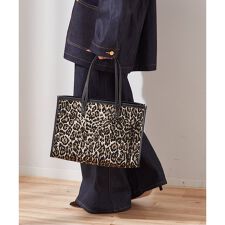 《予約》《別注》【A VACATION】CLUB BAG L KHAKI LEO：トートバッグ