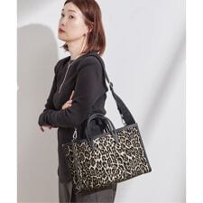 《予約》《別注》【A VACATION】BREAD-M-L KHAKI LEO：トートバッグ