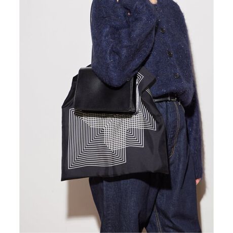 [^:25092380002330]y2025 AWzJOURNAL STANDARD L'ESSAGEyAENEIS/GlXzfUCi[LISA LUBRINI2018NɗグAVNXJ[tACe𒆐SɓWJĂ郉OWA[uhBpŃfUCꂽXJ[t́AVN̊XƂĒmC^AERŐYĂBRNV͑̕SĎ菑ŁAޏgVhj[oɑ؍݂̌NG[V\[XƂȂAj[N𒴂Ĉ鐻i𐶂ݏoĂB舵ɂẮAiɂĂi\łmFBƖ̊֌WɂAۂFČꍇ܂B܂p\REX}[gtHȂǂ̊ɂA኱iƉ摜̃J[قȂꍇ܂Bi̐F́AiAbv摜QƂB[J[iԁFMINIMAL ILLUSION SILKTCYɂĕД̔TCYF[J[TCYt[TCYi009jFFJ[ɂĕД̔J[F[J[J[ubNi001jFBLACK