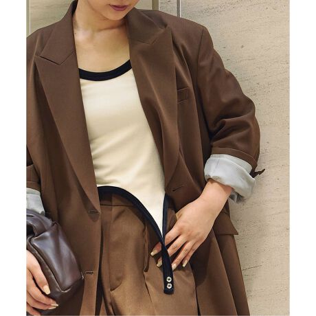 [^:25070380002530]y2025 AWzJOURNAL STANDARD L'ESSAGEiȌƏ_炩ȔG肪͂̃xAfނgpAAW݂3WAY^NgbvBV_[̓hbg{^ŎO\ɂȂĂAБOăAVg[ɒȂ̂߁Bɂ͑̈قȂV_[tɔzAC[h̃fUCɎdグ܂B[ׂ͂ăoC_[nŒJɎdĂĂ܂B{Ǝ̃V[OZpŎdグAԂȂʊ̂ꖇłByJANE SMITH/WF[X~Xz2014N̏tăV[YɁwin cloudinessxhuhƂēoꂵwJOHN SMITHiWX~XjxB2014NH~V[YAfB[Xuh́wJANE SMITHxoBVvŃX^_[hȃfUC̒ɃX^CbVۗRNVłBFȂnFȂLkF򊴁F₠萶ňFʁyX^btpRgzsX^bt NtN:30㔼/g:162cm/pTCY:38TCYF悭tBbg܂fފF_炩xAfށBSnFn_炩AȂ܂B܂łl̊złB舵ɂẮAiɂĂi\łmFBƖ̊֌WɂAۂFČꍇ܂B܂p\REX}[gtHȂǂ̊ɂA኱iƉ摜̃J[قȂꍇ܂Bi̐F́AiAbv摜QƂB[J[iԁF25WCT-923LTCYɂĕД̔TCYF[J[TCY38TCYi038jF38J[ɂĕД̔J[F[J[J[zCgi010jFOFF WHITEuEi020jFBROWNzCgpX^bt g:162cm@pTCYF38ڍגpX^bt g:163cm@pTCYF38