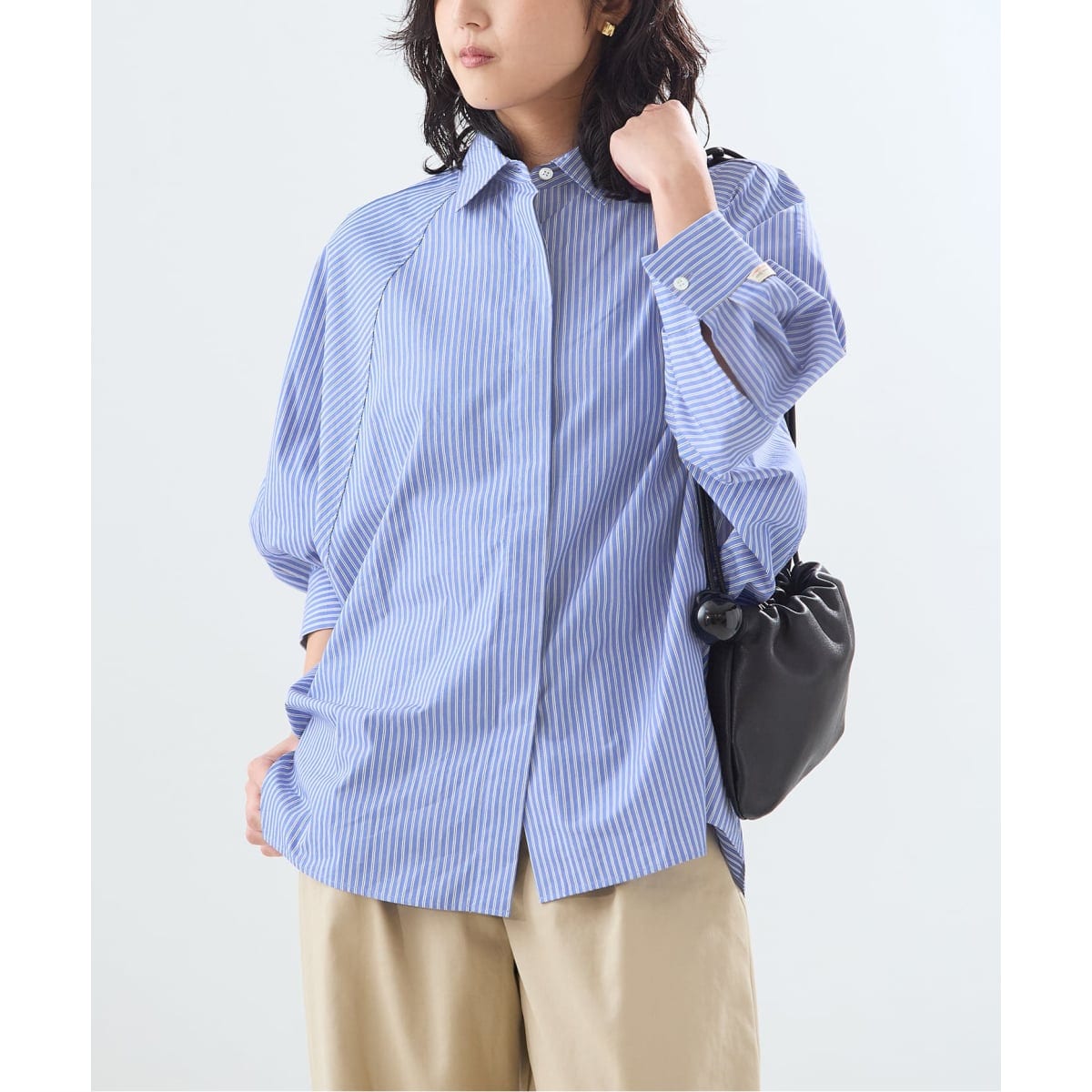 FUMIE TANAKA(フミエタナカ)】triangle shoulder SH：シャツ