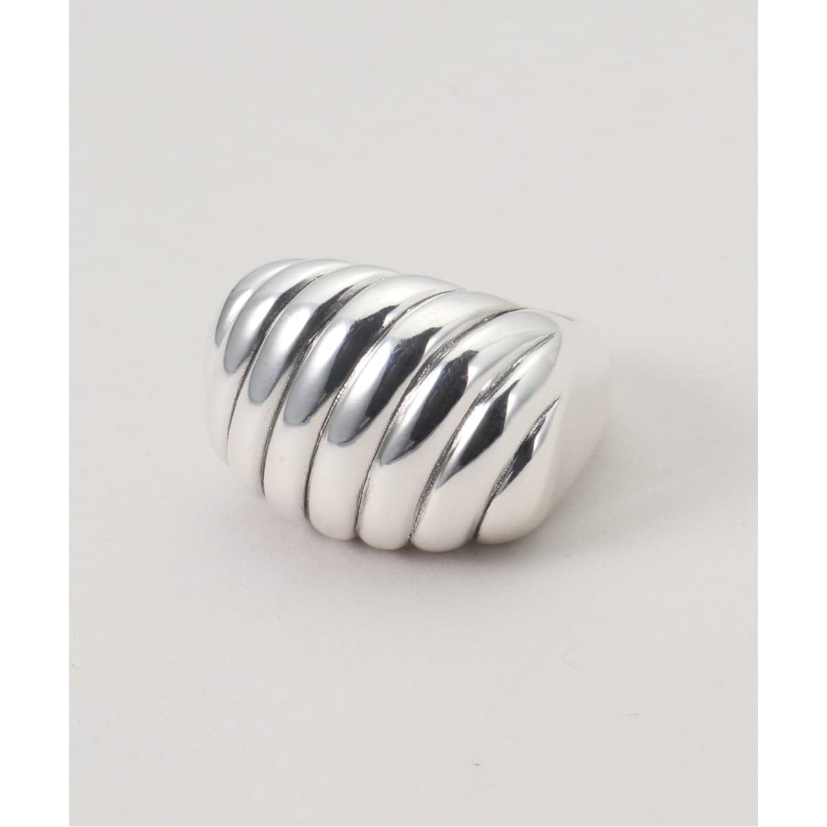 [�}���C]�yIRIS47/�C���X�t�H�[�Z�u�� �zconchiglie wide ring�F�����O/�W���[�i���X�^���_�[�h ���T�[�W���ijournal standard L'essage�j �V���o�[