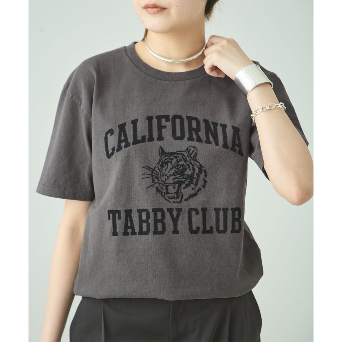 予約》MIXTA/ミクスタ CALIFORNIA TABBY CLUB CREW Tシャツ
