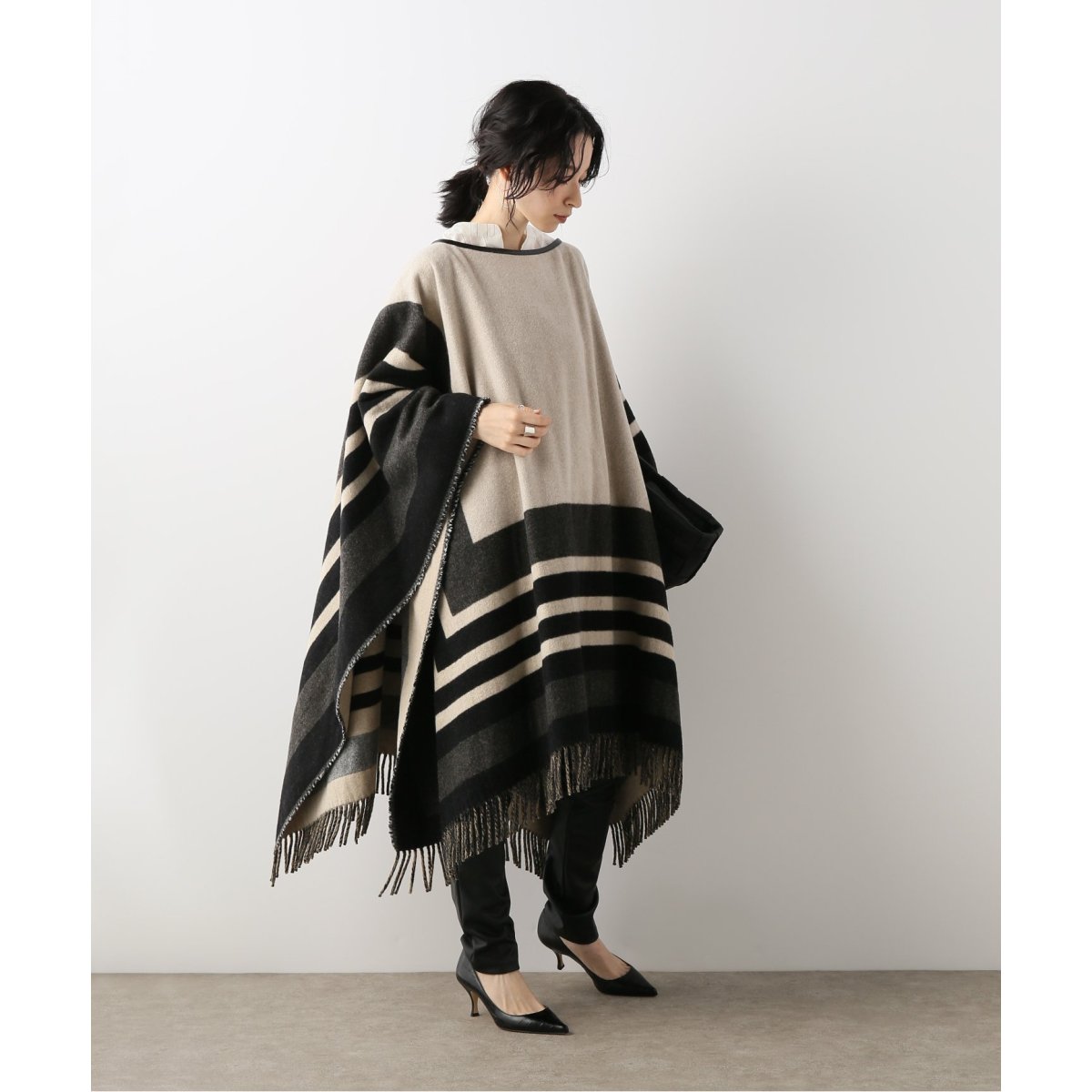 新規購入 【INSCRIRE/アンスクリア】Blanket ポンチョ ポンチョ