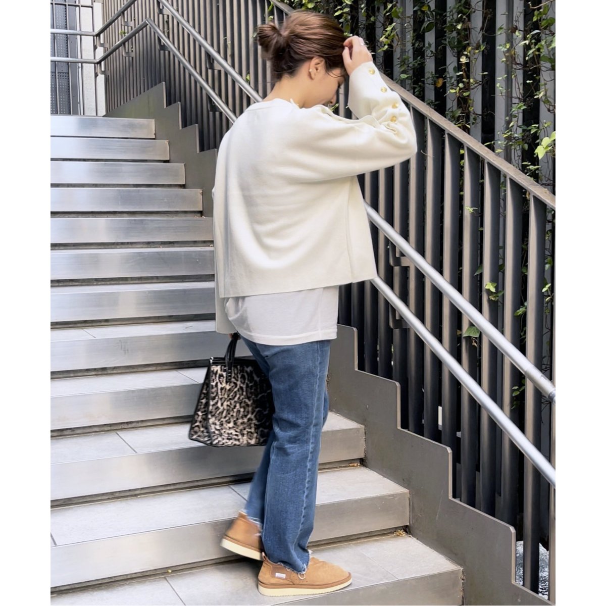 新品　23SS　スピックアンドスパン　ミラノリブ　メタルボタン　プルオーバー　紺 Spick & Span（スピックアンドスパン）の「ミラノリブメタル