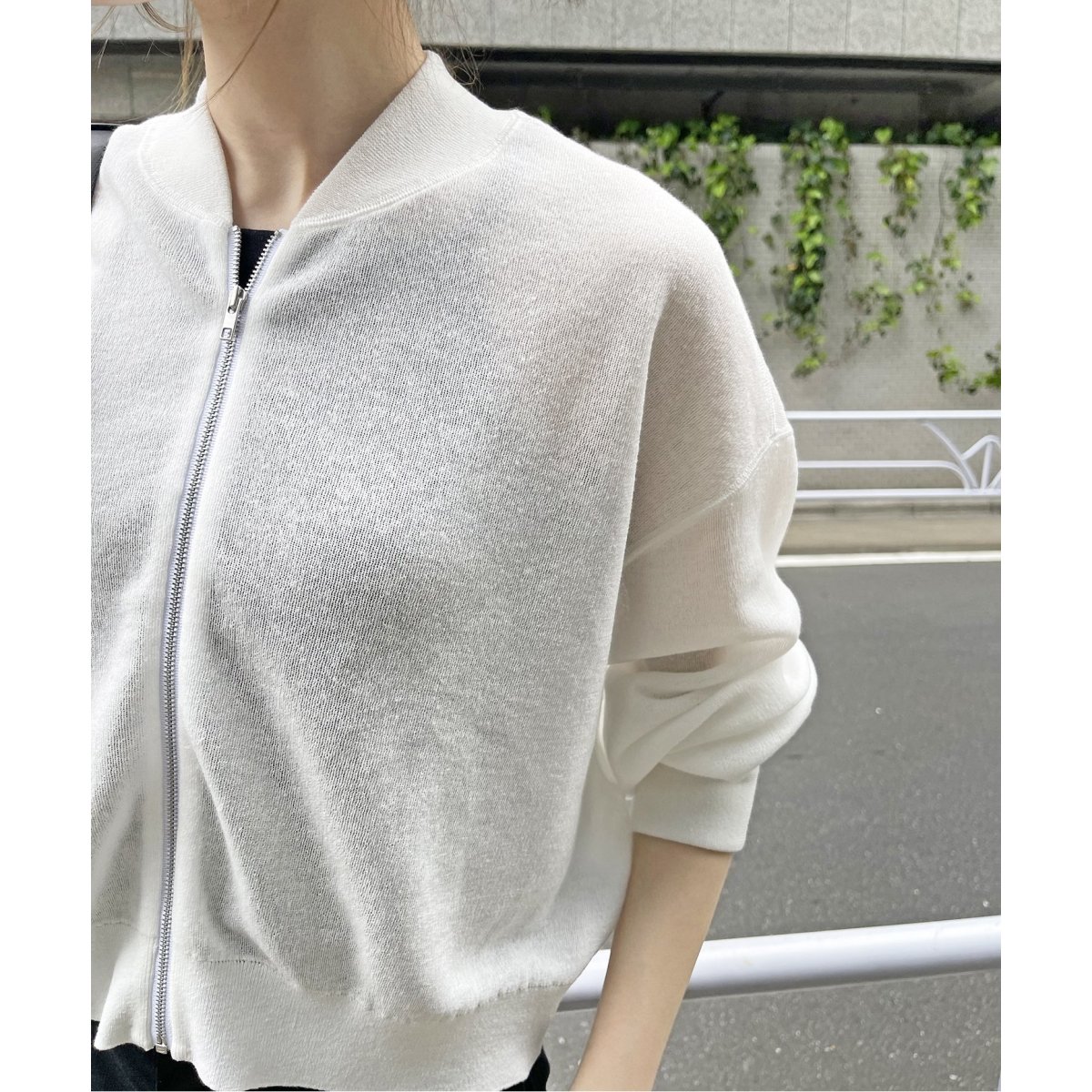 美品 スピックアンドスパン ドライニットブルゾン 2023SS ホワイト Spick & Span - 美品 スピックアンドスパン ドライニット